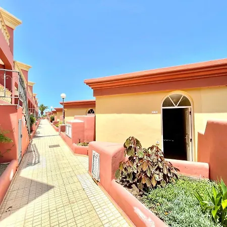 One Bedroom,Pool With Free Internet In Common Areas, Tenerife South Apartman