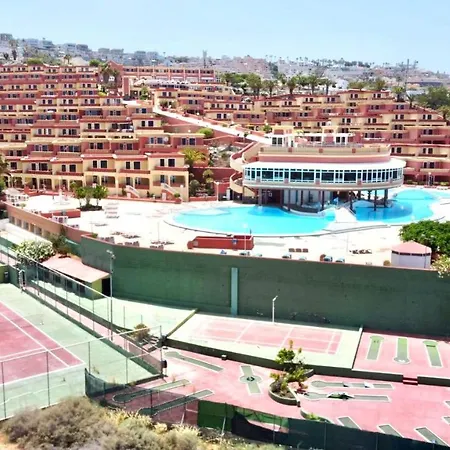 One Bedroom,Pool With Free Internet In Common Areas, Tenerife South