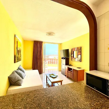 One Bedroom,Pool With Free Internet In Common Areas, Tenerife South