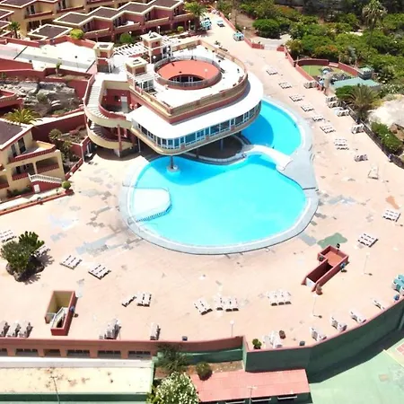 One Bedroom,Pool With Free Internet In Common Areas, Tenerife South Апартаменты *
