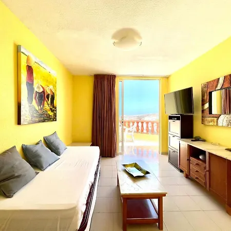 One Bedroom,Pool With Free Internet In Common Areas, Tenerife South Апартаменты Адехе