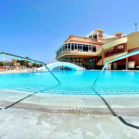 One Bedroom,Pool With Free Internet In Common Areas, Tenerife South Апартаменты *