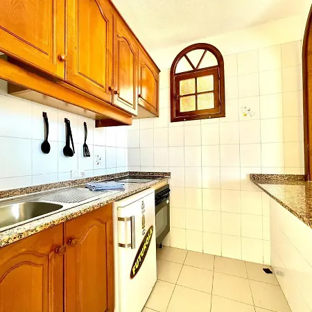 One Bedroom,Pool With Free Internet In Common Areas, Tenerife South